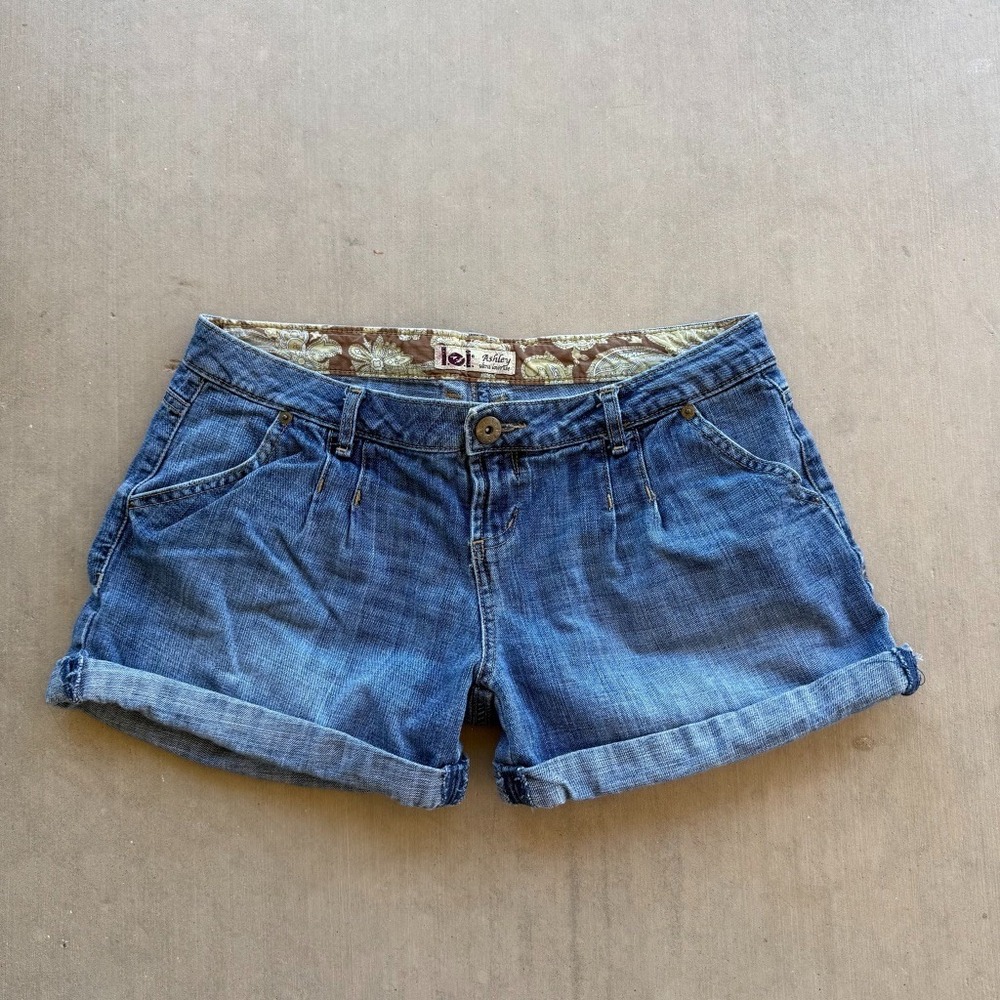 Lei Ashley Ultra Low Rise Denim Shorts Womens 11 Y2K Cuffed Blue Jean